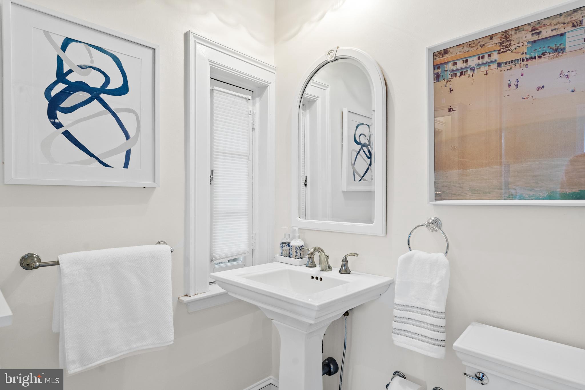 207 East Highfield Road Baltimore, MD 21218 - Photo 21 of 48