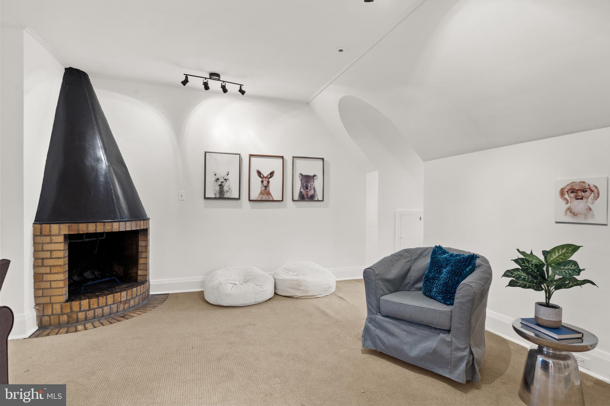 207 East Highfield Road Baltimore, MD 21218 - Photo 32 of 48