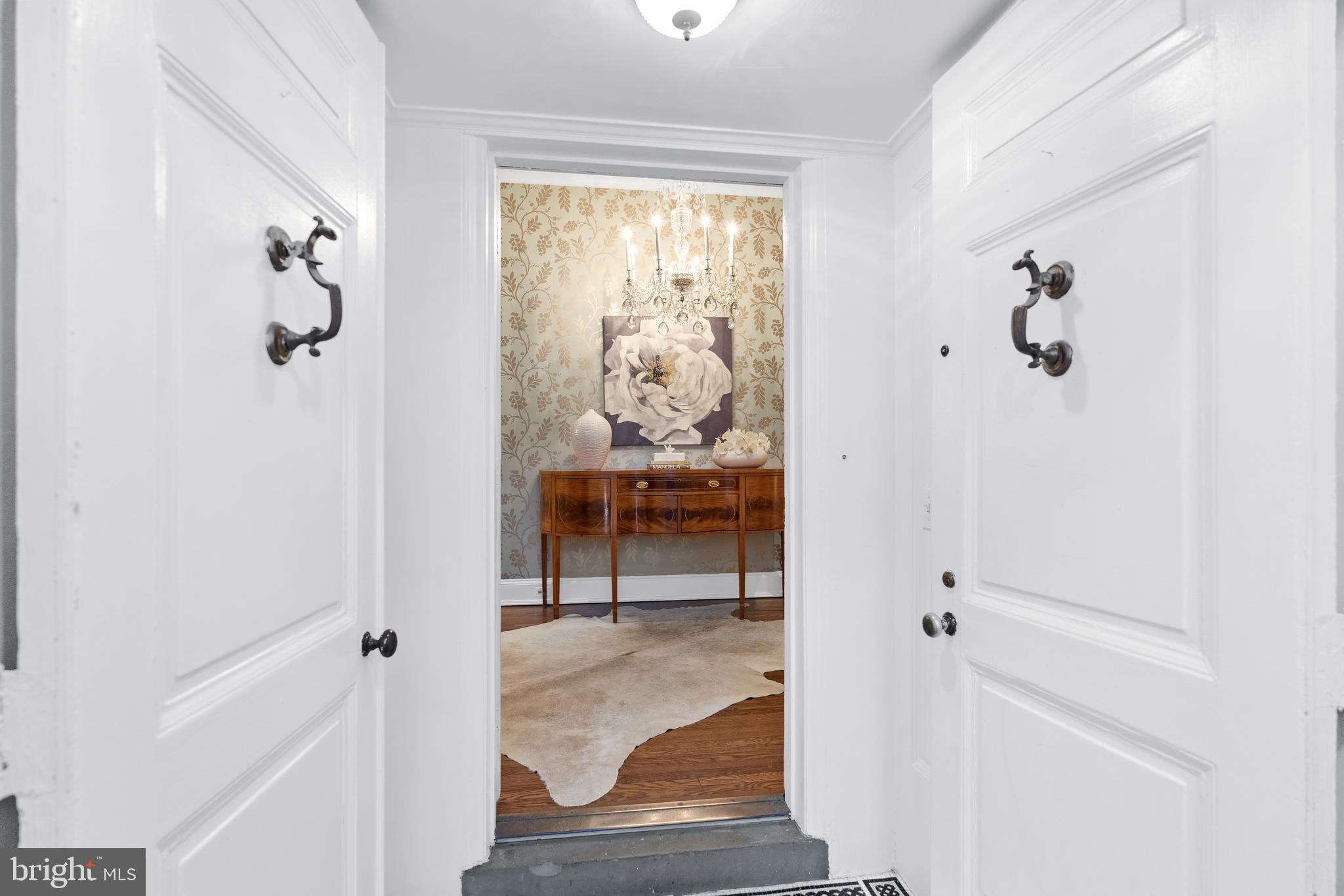 207 East Highfield Road Baltimore, MD 21218 - Photo 6 of 48