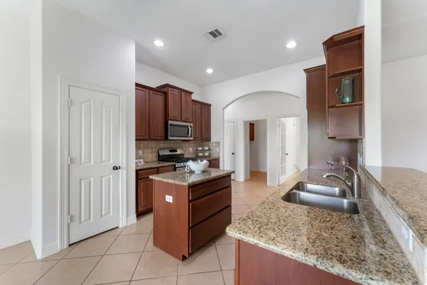 $349,889 | 1719 Summergate Drive, Conroe, TX 77304