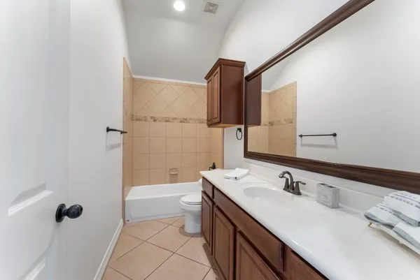 $349,889 | 1719 Summergate Drive, Conroe, TX 77304