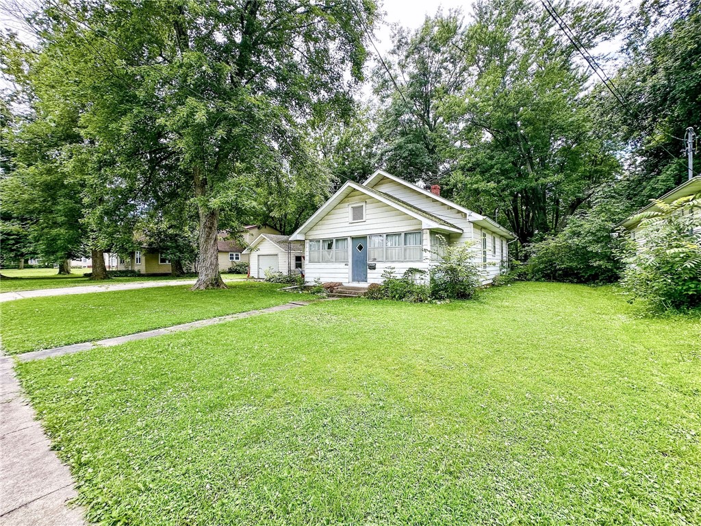 602 North Range Street Oblong, IL 62449 - Photo 3 of 13