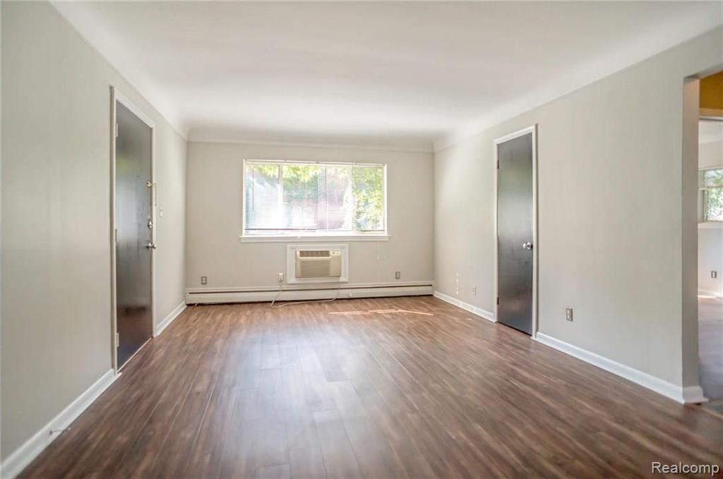 629 West Maple Road, Unit 6299 Clawson, MI 48017 - Photo 8 of 23