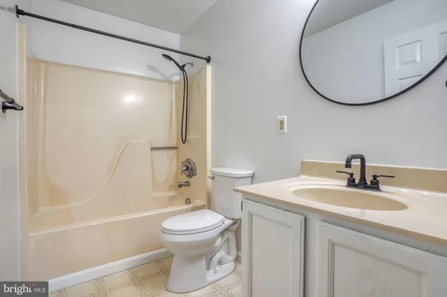 $369,500 | 28 Lakewood Drive, Lewes, DE 19958