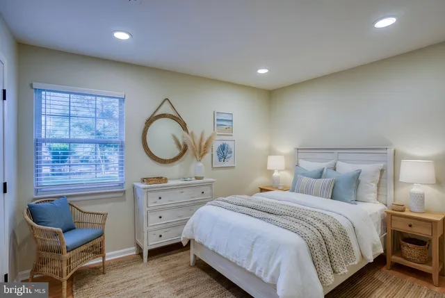 $369,500 | 28 Lakewood Drive, Lewes, DE 19958