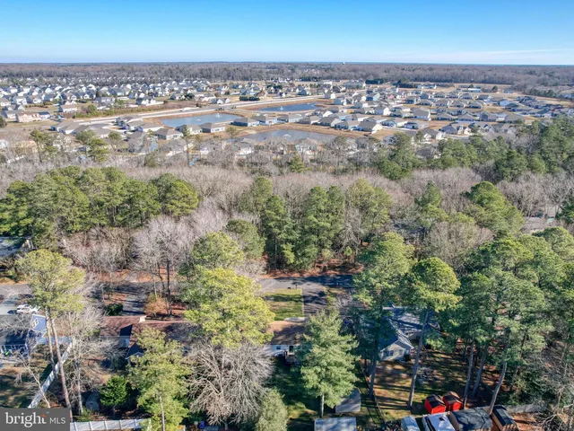 $369,500 | 28 Lakewood Drive, Lewes, DE 19958