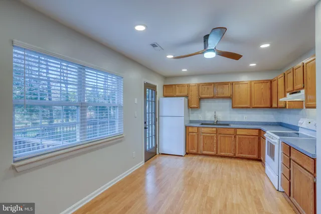 $369,500 | 28 Lakewood Drive, Lewes, DE 19958