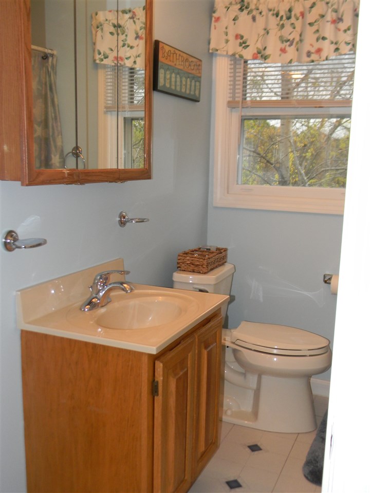 150 Barretts Hill Road, Unit B Hudson, NH 03051 - Photo 13 of 16 Gallery Image 13
