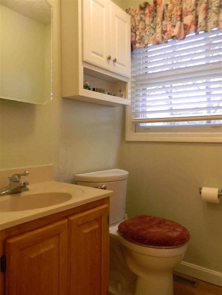 150 Barretts Hill Road, Unit B Hudson, NH 03051 - Photo 14 of 16 Gallery Image 14