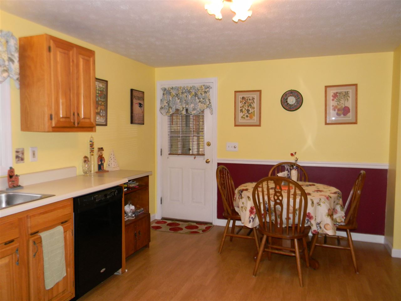 150 Barretts Hill Road, Unit B Hudson, NH 03051 - Photo 6 of 16 Gallery Image 6