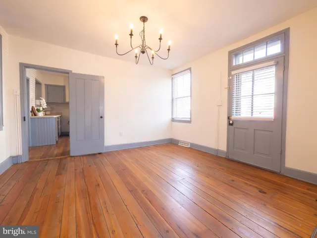 $489,900 | 703 South Loudoun Street, Winchester, VA 22601