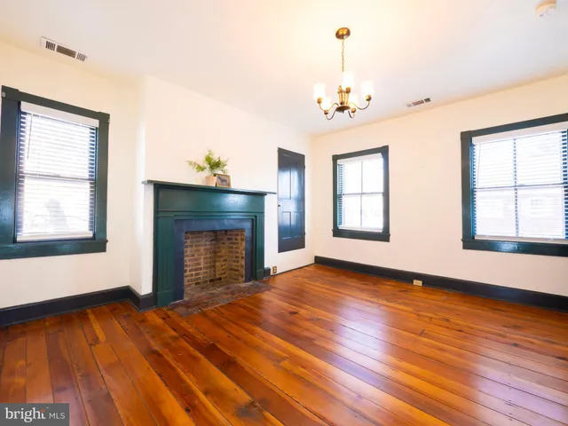 $489,900 | 703 South Loudoun Street, Winchester, VA 22601