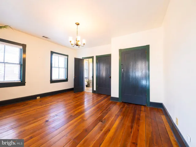 $489,900 | 703 South Loudoun Street, Winchester, VA 22601