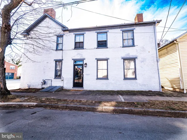 $489,900 | 703 South Loudoun Street, Winchester, VA 22601