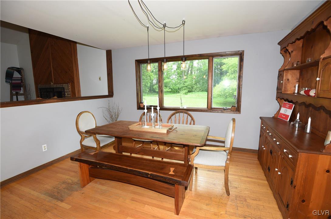 4036 Hollo Road Easton, PA 18045 - Photo 22 of 46 country setting dining room