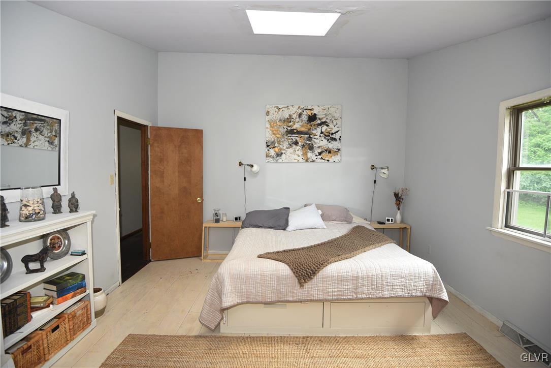 4036 Hollo Road Easton, PA 18045 - Photo 37 of 46 full view of Master with skylight; nice and bright