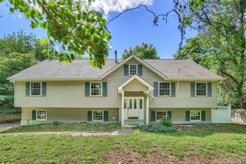 5 Kirsten Leah Lane, Salisbury Mills, NY 12577 Compass