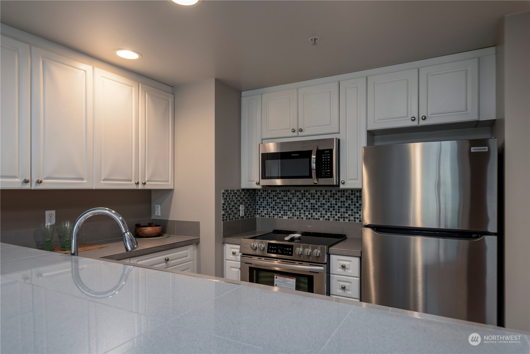 321 10th Avenue South, Unit 616 Seattle, WA 98144 - Photo 5 of 19