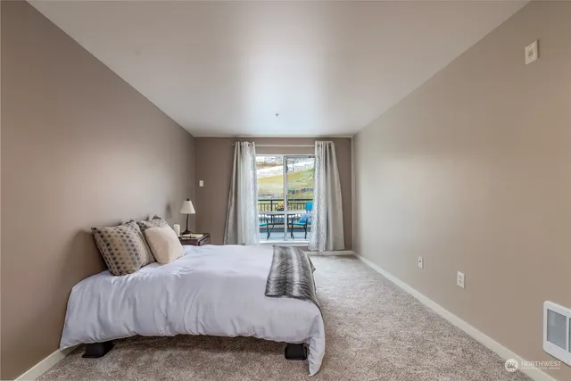 $320,000 | 321 10th Avenue South, Unit 616, Seattle, WA 98144