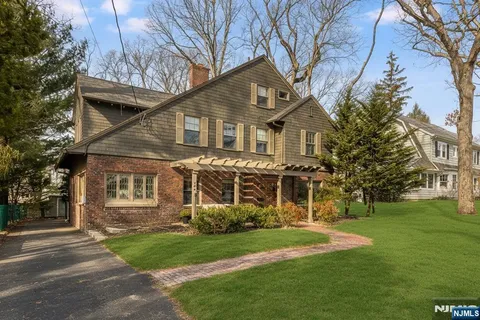 $1,399,999 | 166 Montclair Avenue, Montclair, NJ 07042
