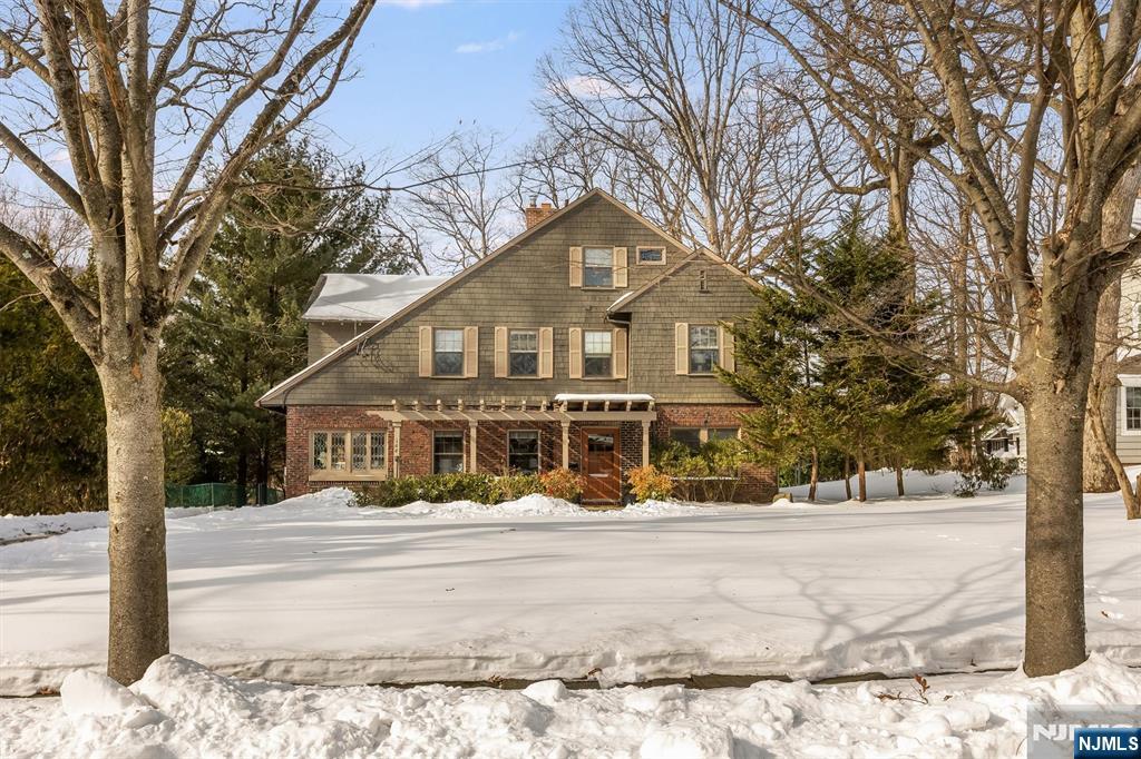 166 Montclair Avenue Montclair, NJ 07042 - Photo 33 of 38