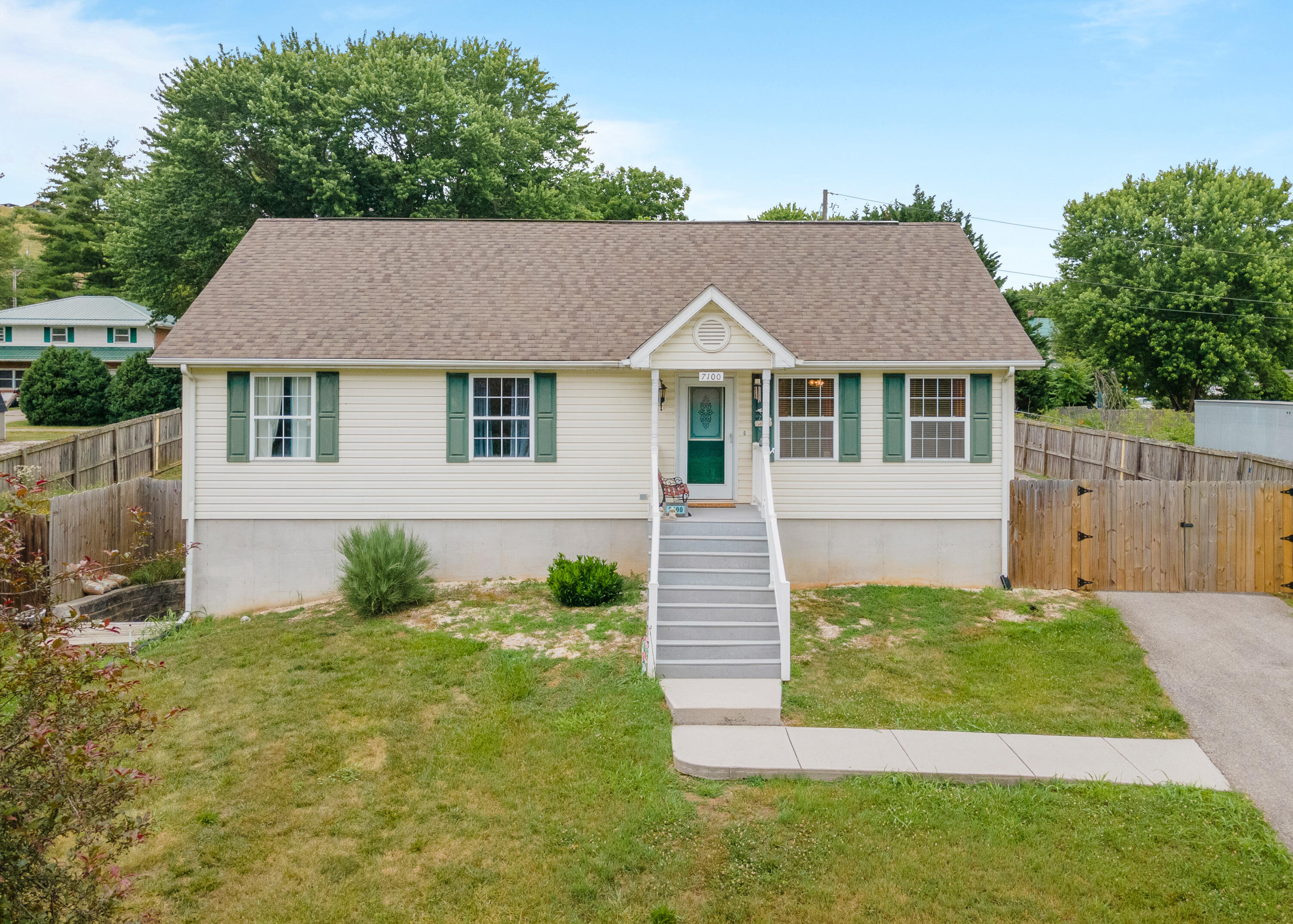 7100 Roanoke Road Shawsville, VA 24162 - Photo 4 of 59 shawsville-3