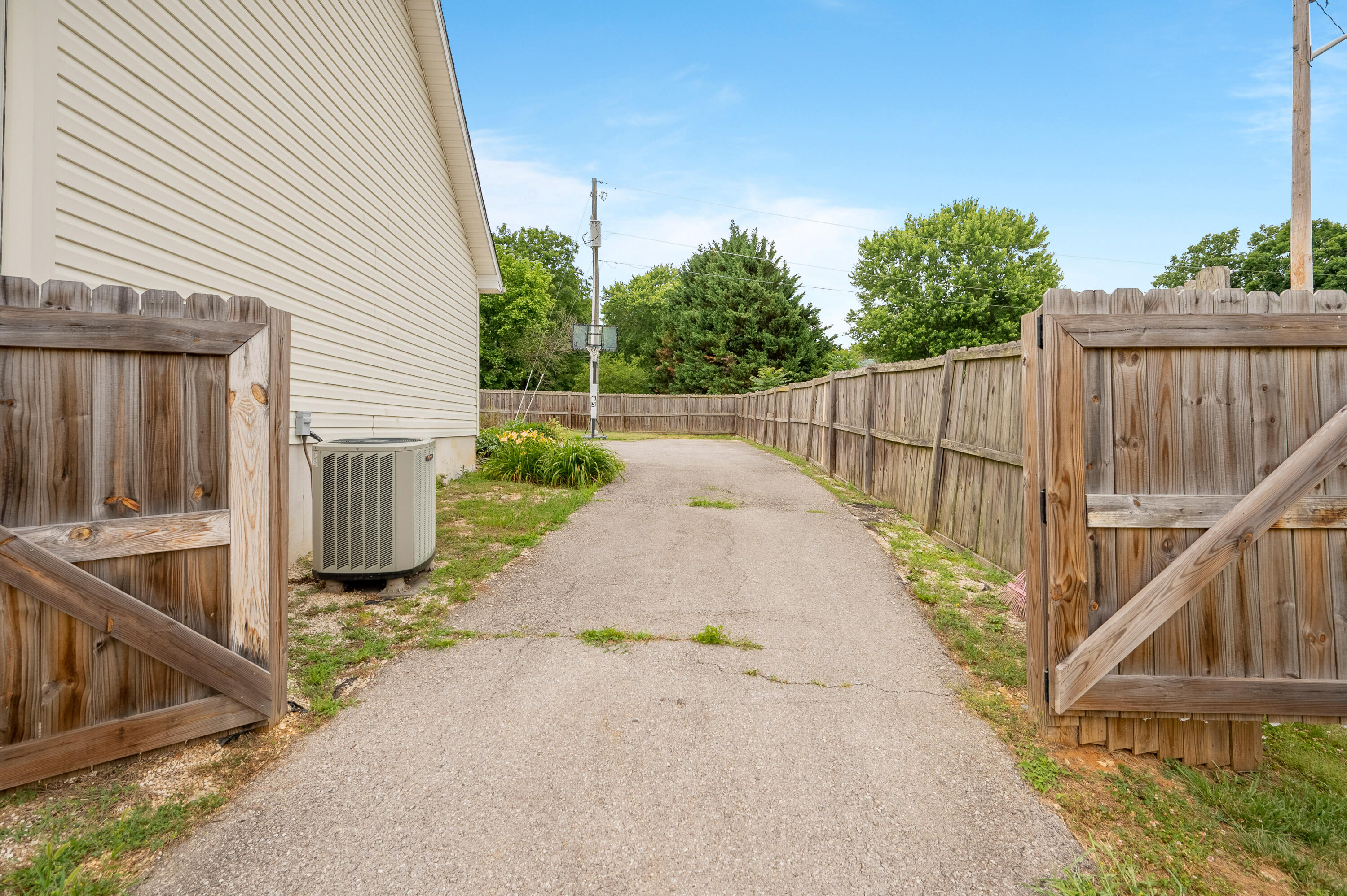 7100 Roanoke Road Shawsville, VA 24162 - Photo 52 of 59 shawsville-50