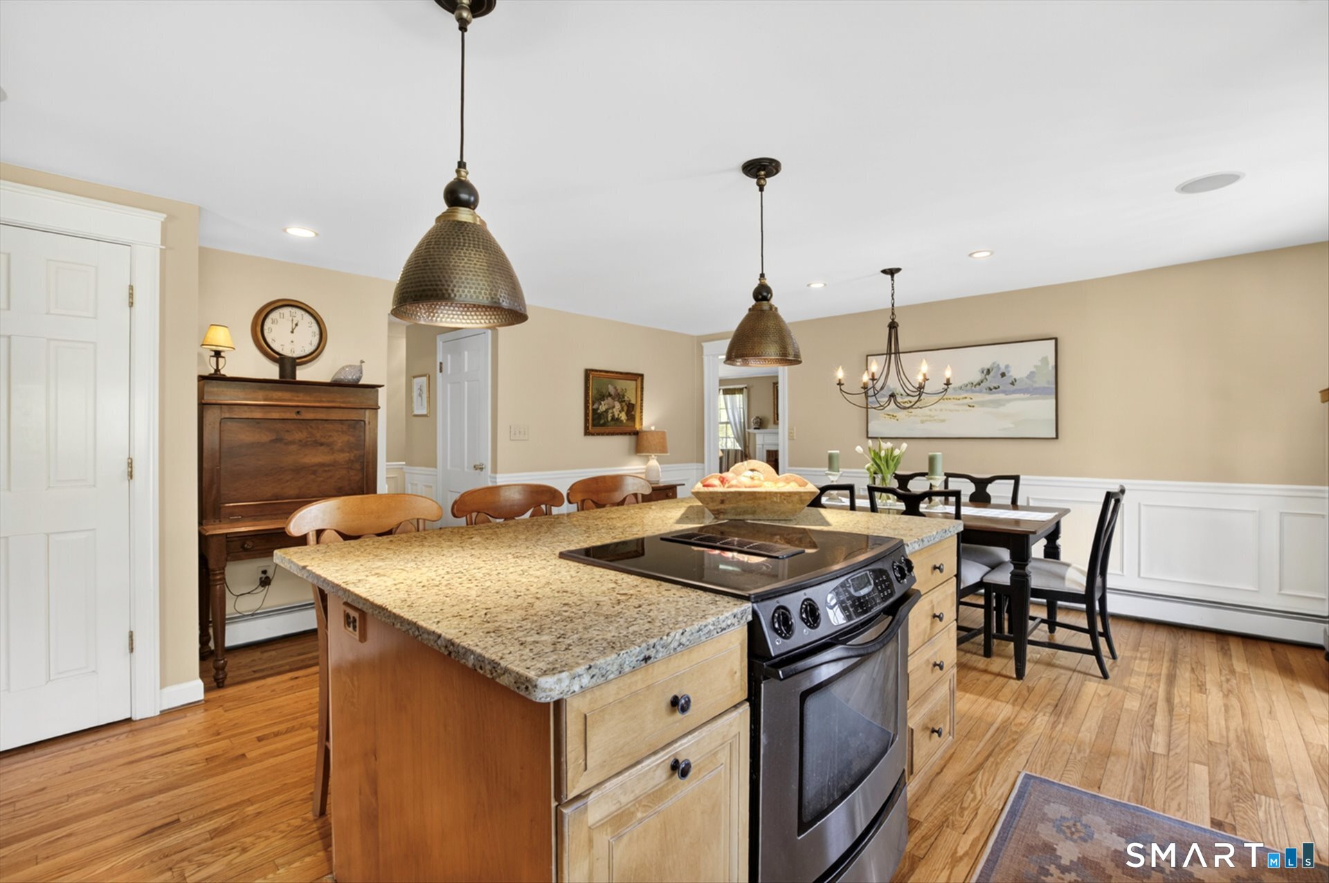 28 Deepwood Road Simsbury, CT 06070 - Photo 11 of 33