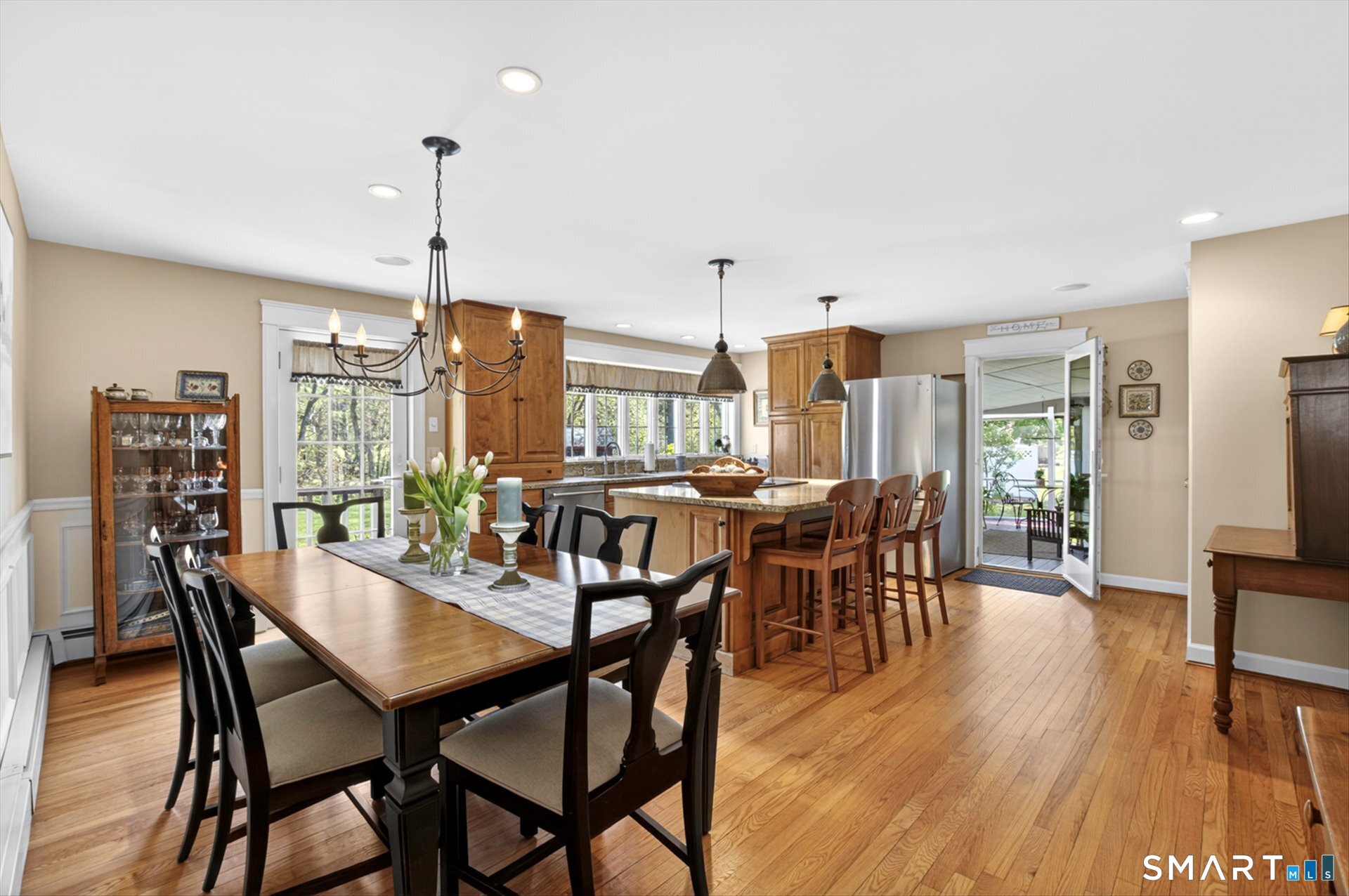 28 Deepwood Road Simsbury, CT 06070 - Photo 8 of 33
