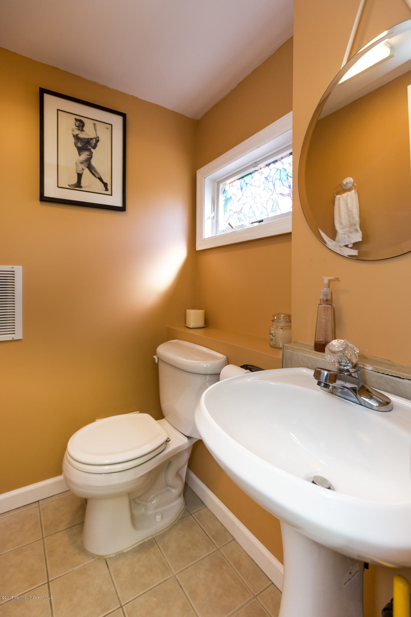 17 Old Manor Road Holmdel, NJ 07733 - Photo 13 of 24 09_Bathroom.jpg