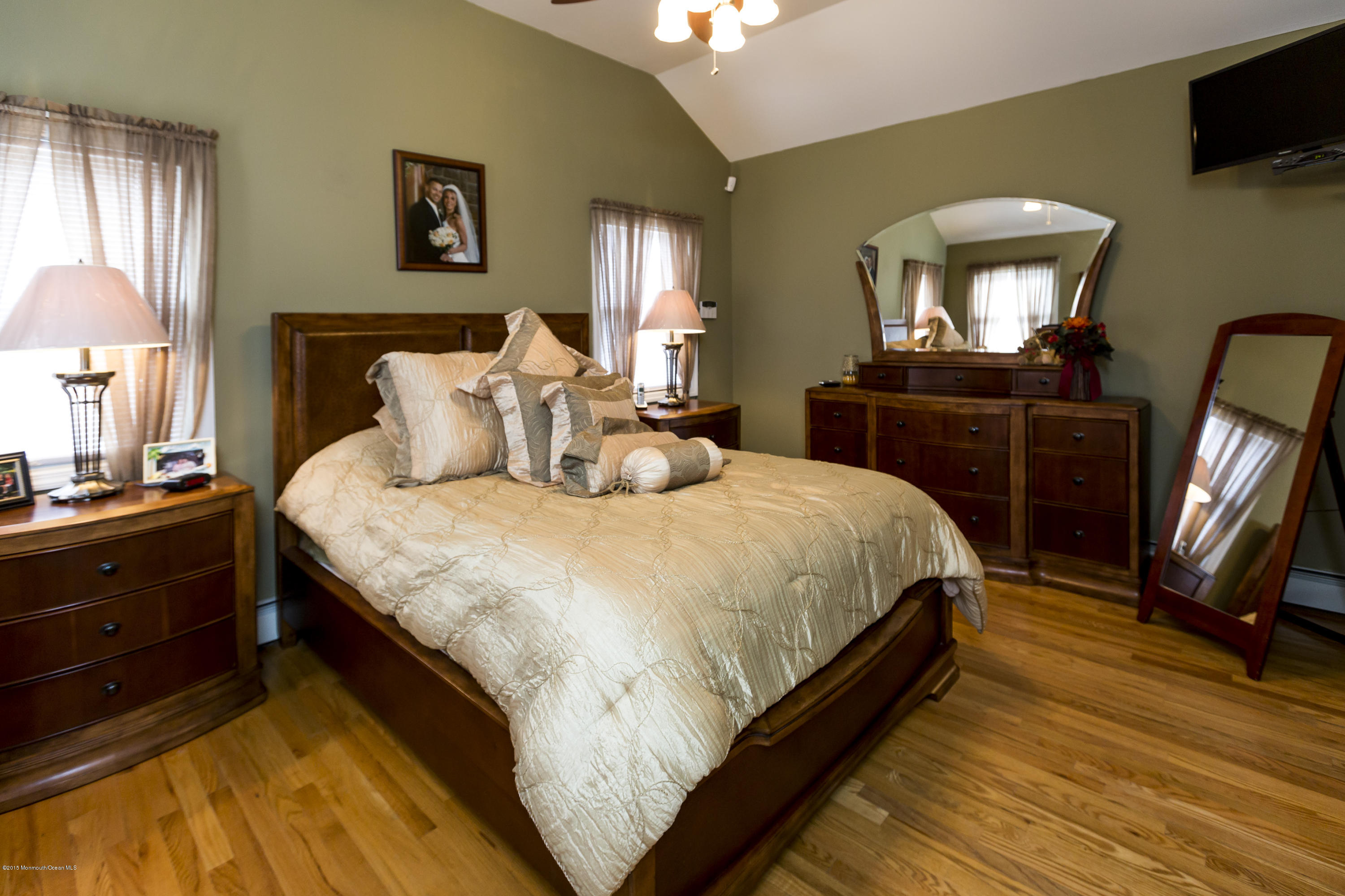17 Old Manor Road Holmdel, NJ 07733 - Photo 18 of 24 22_Master Bedroom-2.jpg