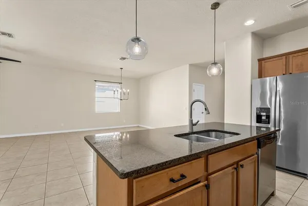 $3,600 | 11711 Breadfruit Lane, Venice, FL 34292
