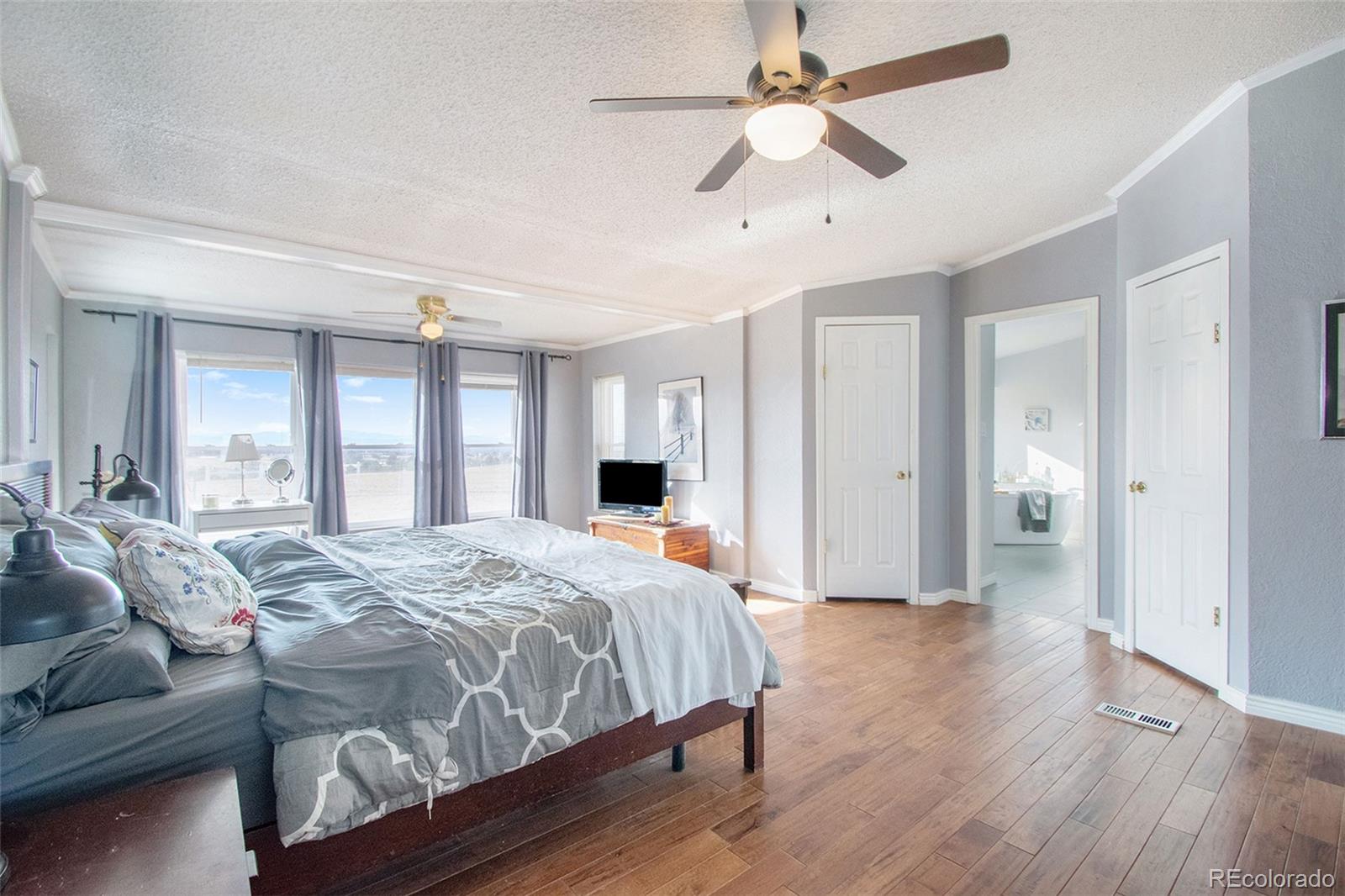9989 North Delbert Road Parker, CO 80138 - Photo 15 of 40 Gallery Image 15