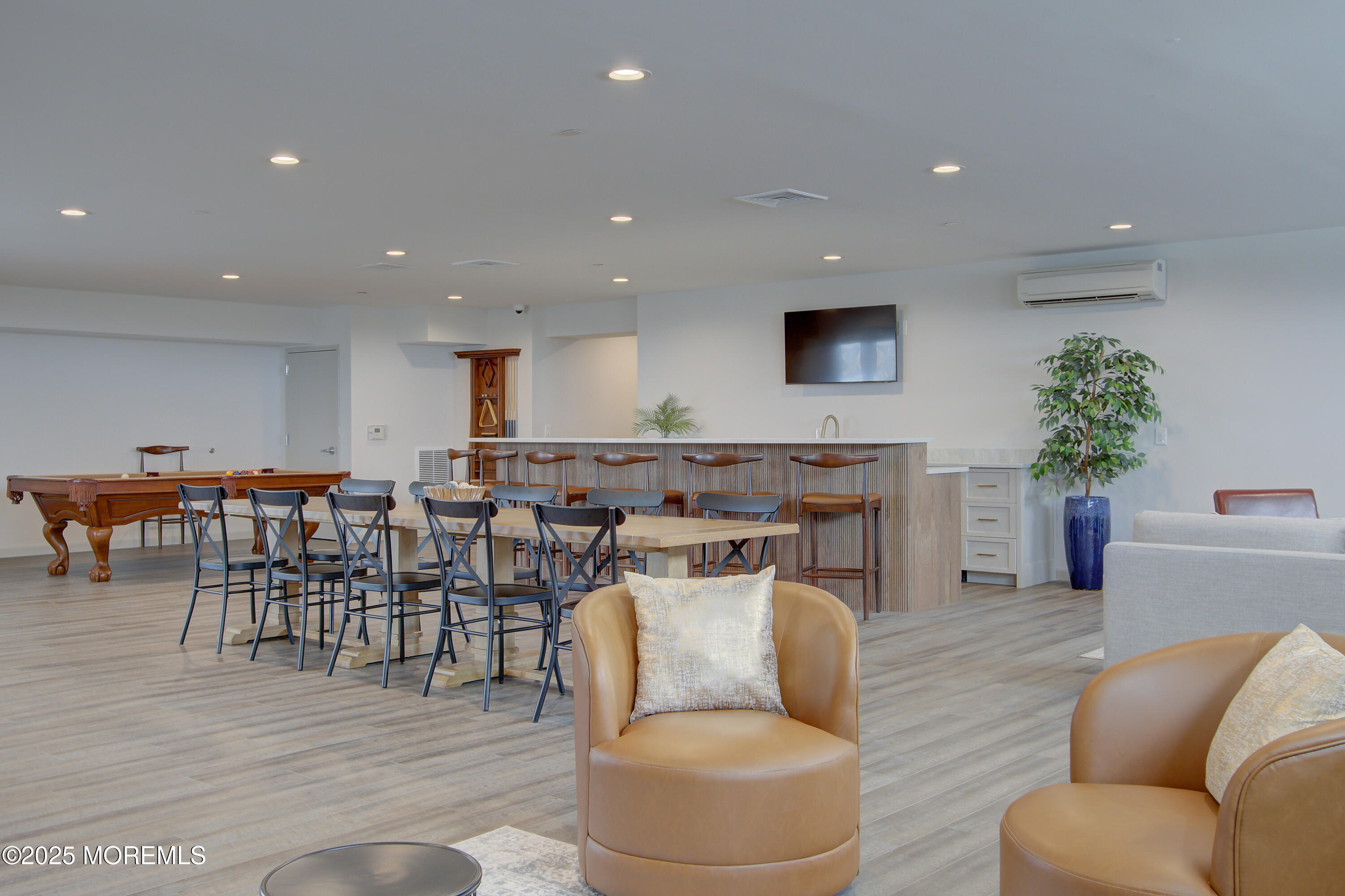 272 Willow Avenue, Unit 211B Long Branch, NJ 07740 - Photo 40 of 86 _E3A0417_18_19_20_21Interior03