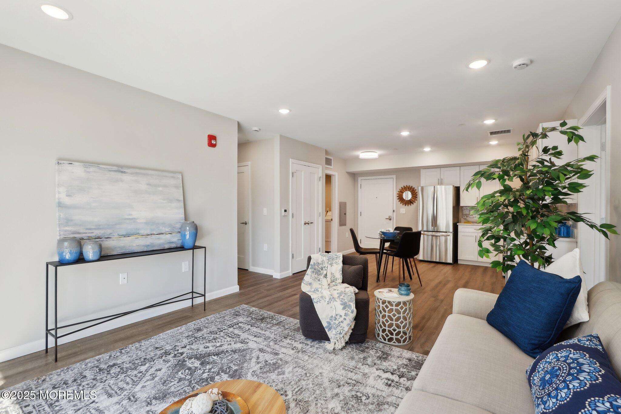 272 Willow Avenue, Unit 211B Long Branch, NJ 07740 - Photo 4 of 86 1-web-or-mls-258 Morris Avenue 212-001