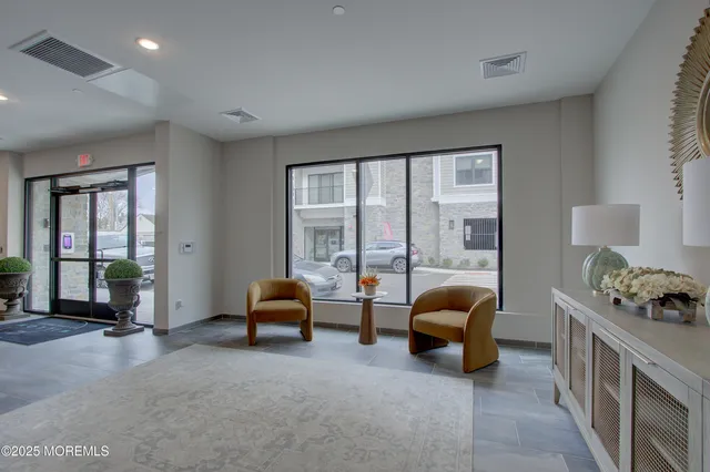 $2,950 | 272 Willow Avenue, Unit 211B, Long Branch, NJ 07740