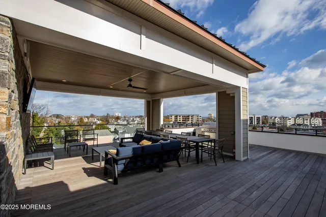 $2,950 | 272 Willow Avenue, Unit 211B, Long Branch, NJ 07740