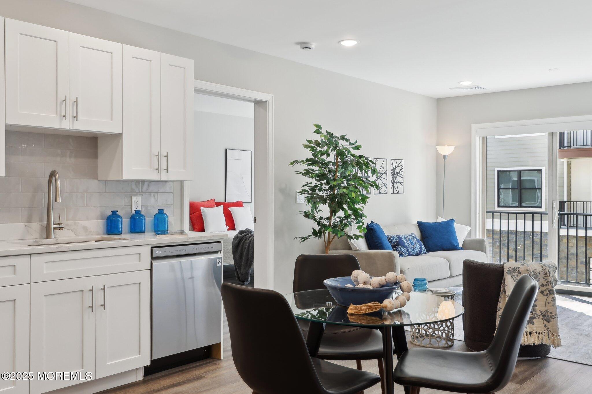 272 Willow Avenue, Unit 211B Long Branch, NJ 07740 - Photo 9 of 86 8-web-or-mls-258 Morris Avenue 212-008