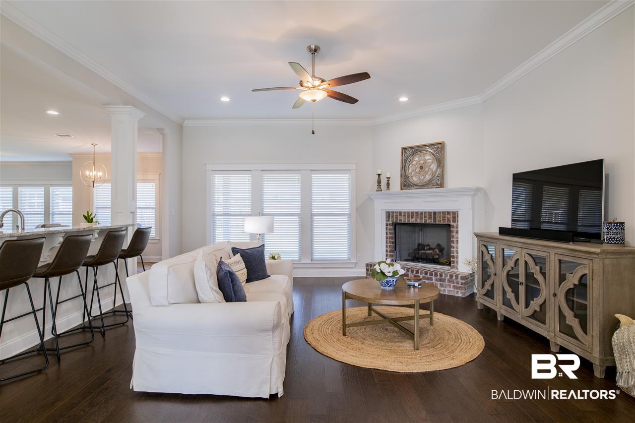 272 Garrison Boulevard Fairhope, AL 36532 - Photo 7 of 37 Living Room
