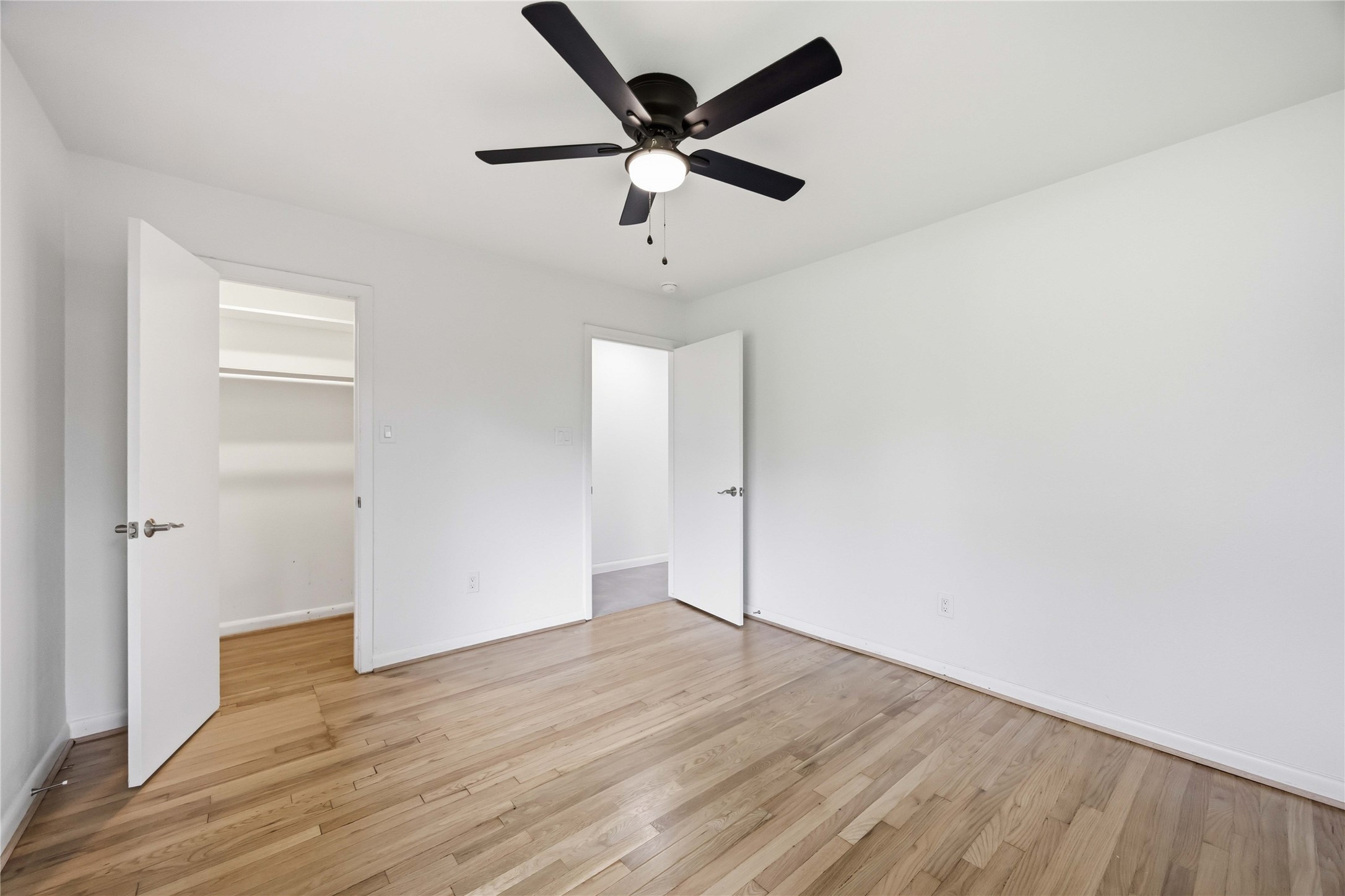 8419 Bluegate Court Houston, TX 77025 - Photo 13 of 22