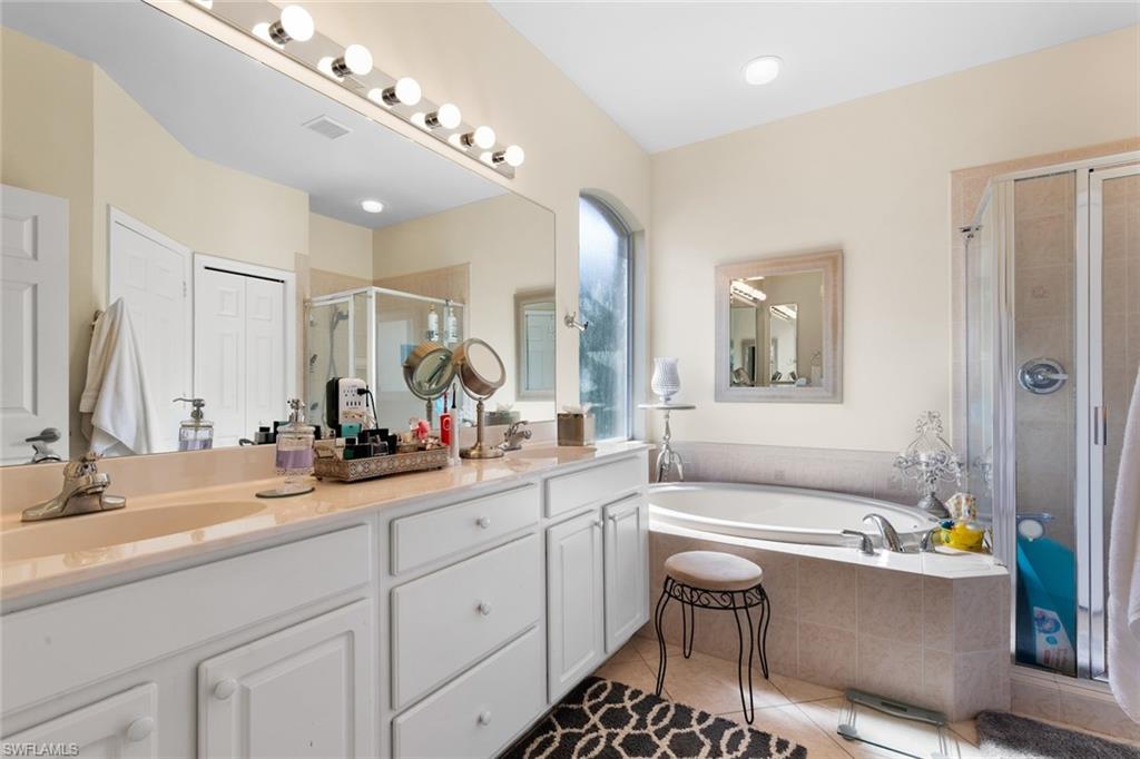 5746 Lago Villaggio Way Naples, FL 34104 - Photo 16 of 25