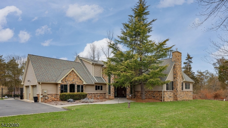 19 Partridge Road Flemington, NJ 08822 - Photo 2 of 41