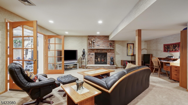 19 Partridge Road Flemington, NJ 08822 - Photo 28 of 41