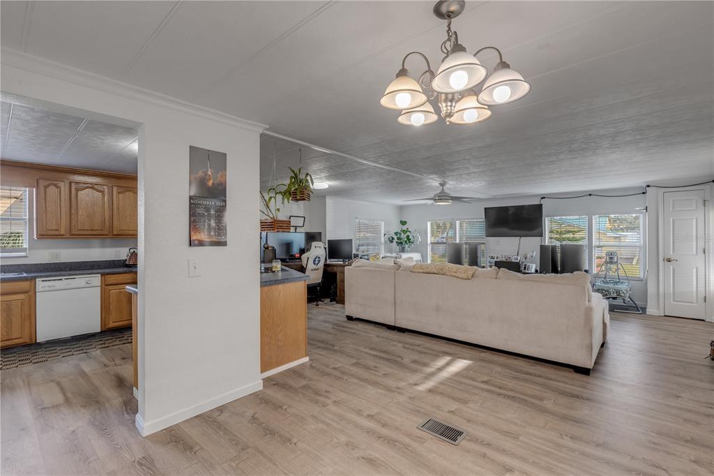 135 Lewis Street Edgewater, FL 32141 - Photo 16 of 45