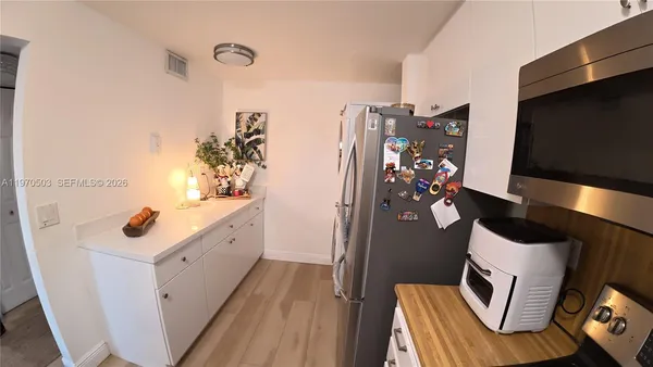 $124,500 | 10303 Sunrise Lakes Boulevard, Unit 211, Sunrise, FL 33322