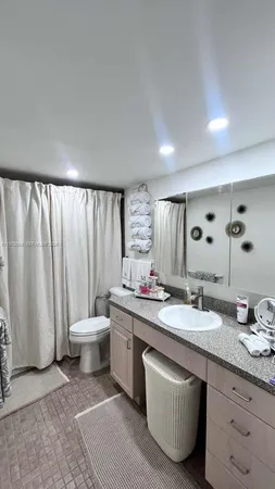 $124,500 | 10303 Sunrise Lakes Boulevard, Unit 211, Sunrise, FL 33322