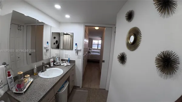 $124,500 | 10303 Sunrise Lakes Boulevard, Unit 211, Sunrise, FL 33322