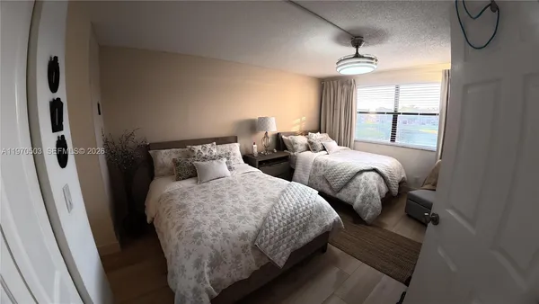 $124,500 | 10303 Sunrise Lakes Boulevard, Unit 211, Sunrise, FL 33322