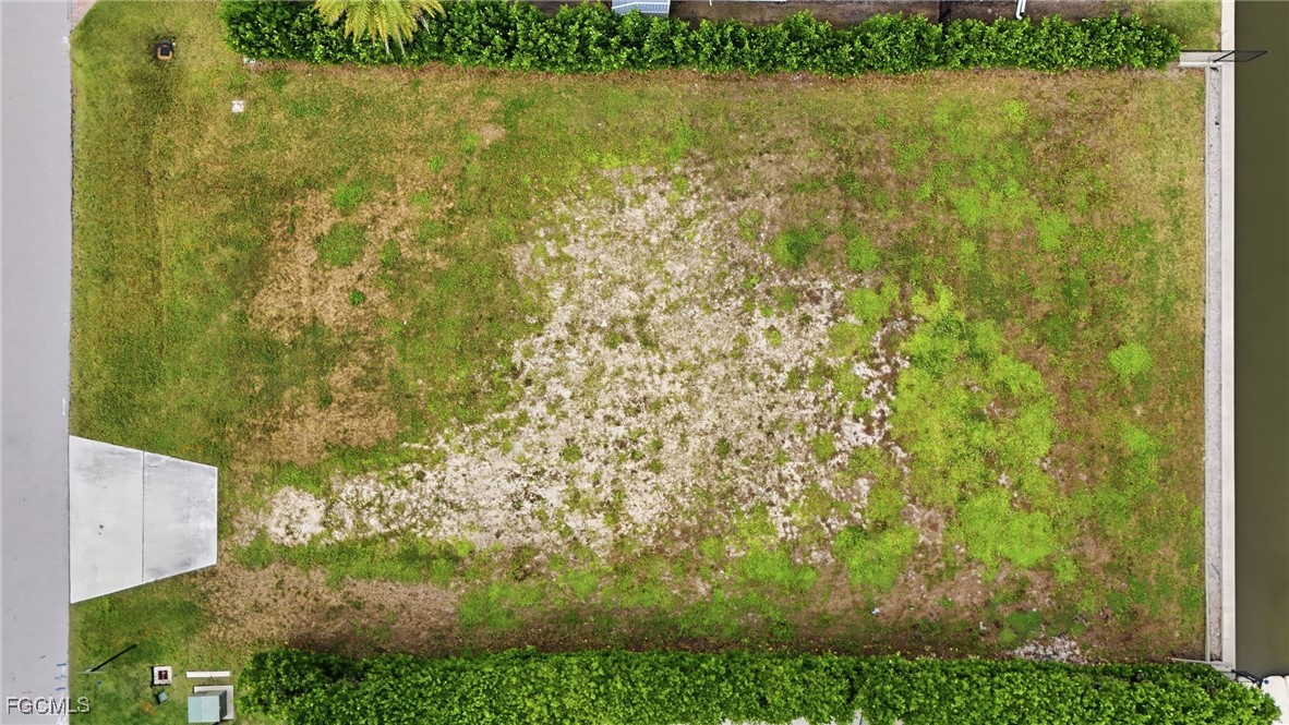 469 Trade Winds Avenue Naples, FL 34108 - Photo 13 of 24