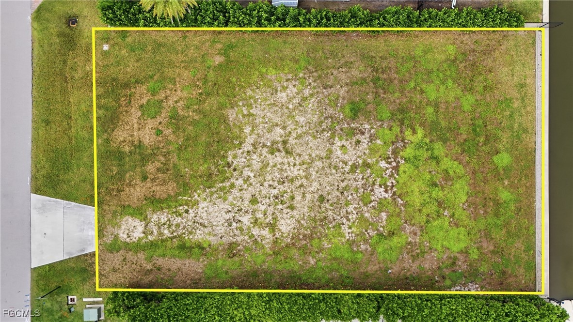 469 Trade Winds Avenue Naples, FL 34108 - Photo 14 of 24